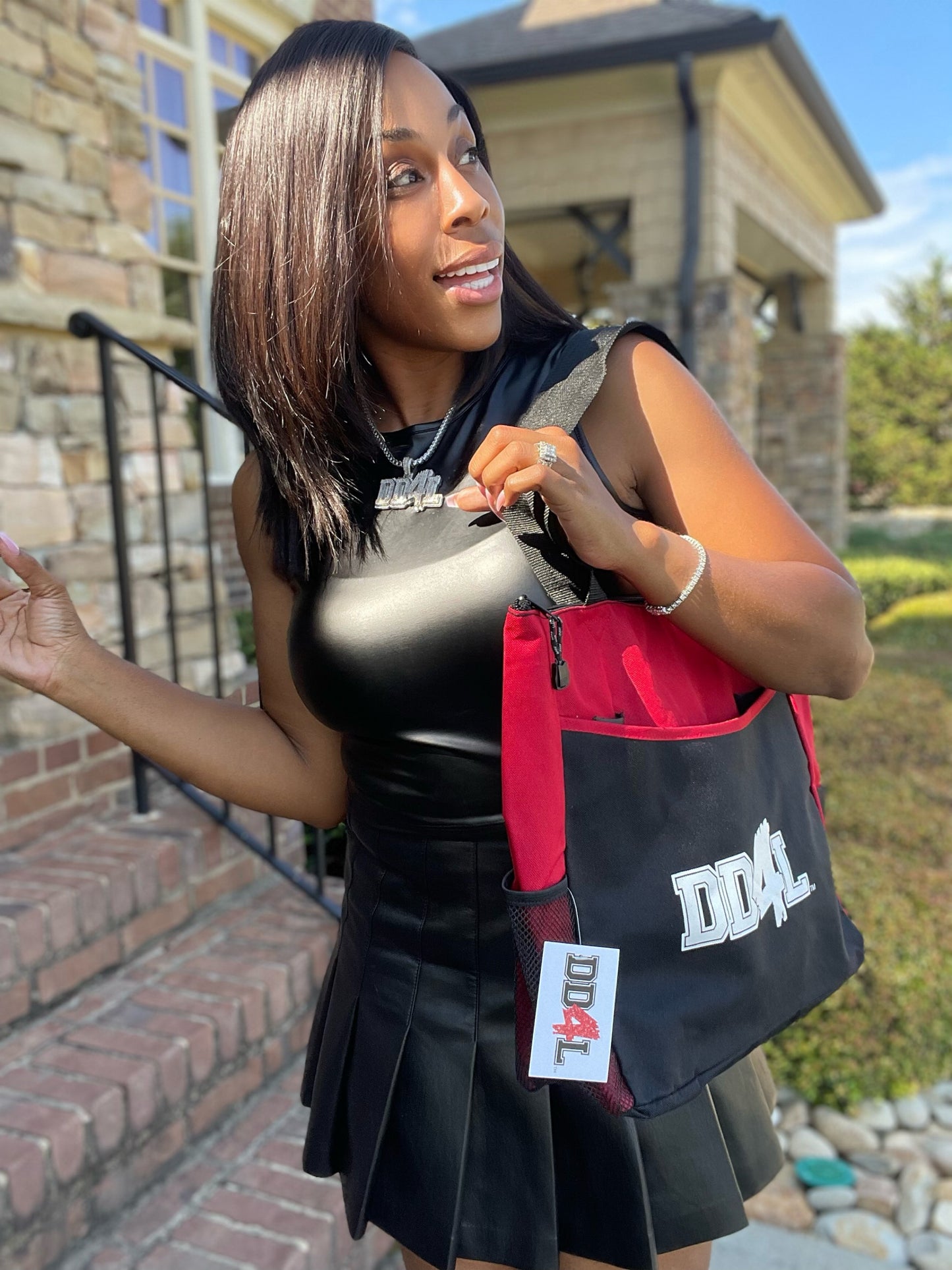 DD4L Zippered Tote